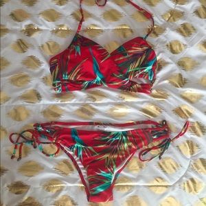 Stunning Victoria’s Secret Bikini Set- BRAND NEW